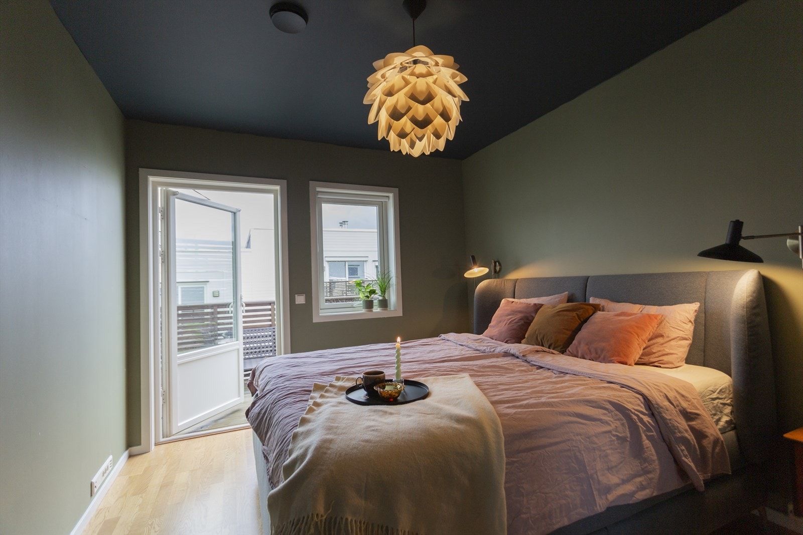 Fra soverommet er det utgang til den andre balkongen. Galleribilde