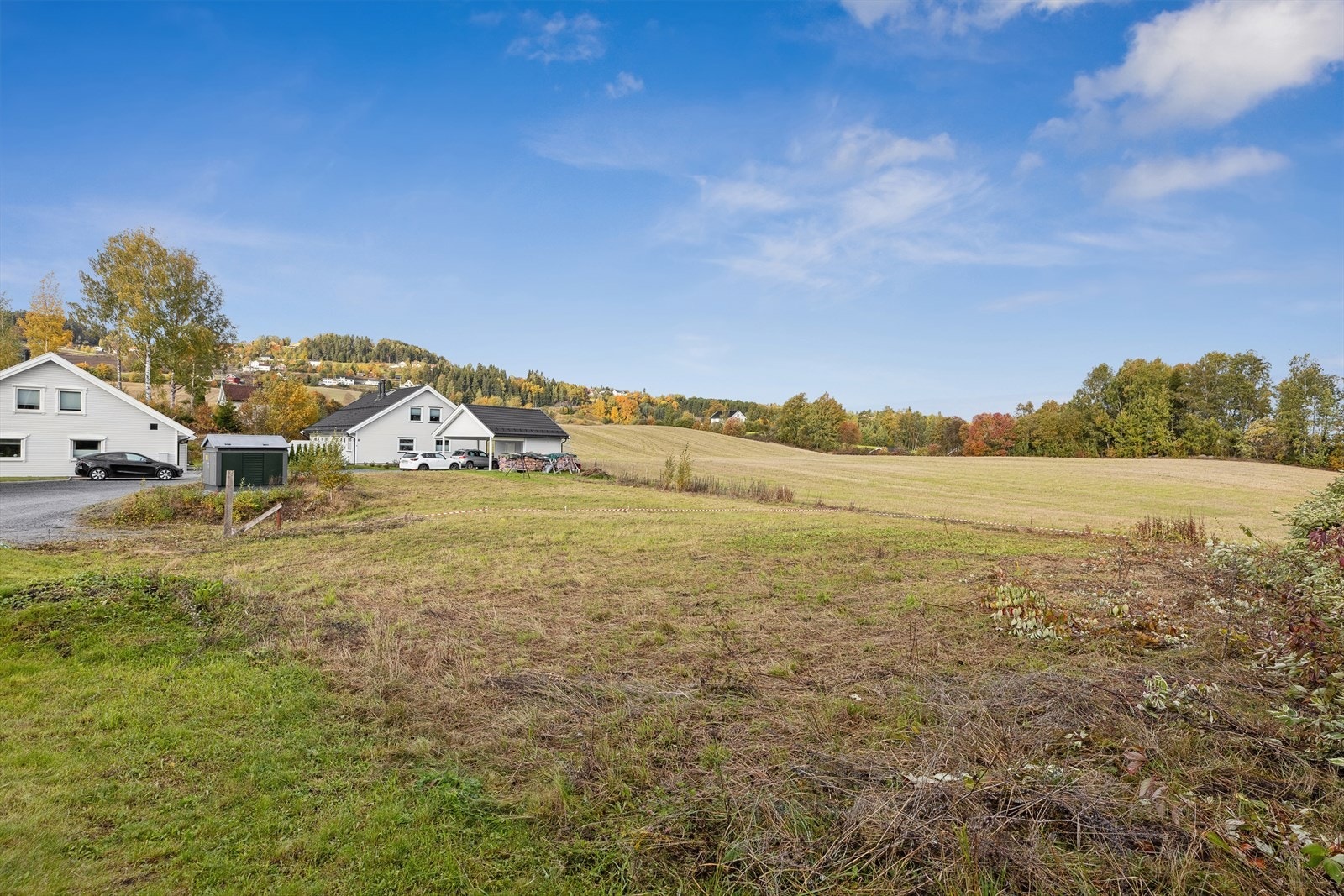 Vann- og avløpsledninger er ført innenfor tomtegrense. Galleribilde