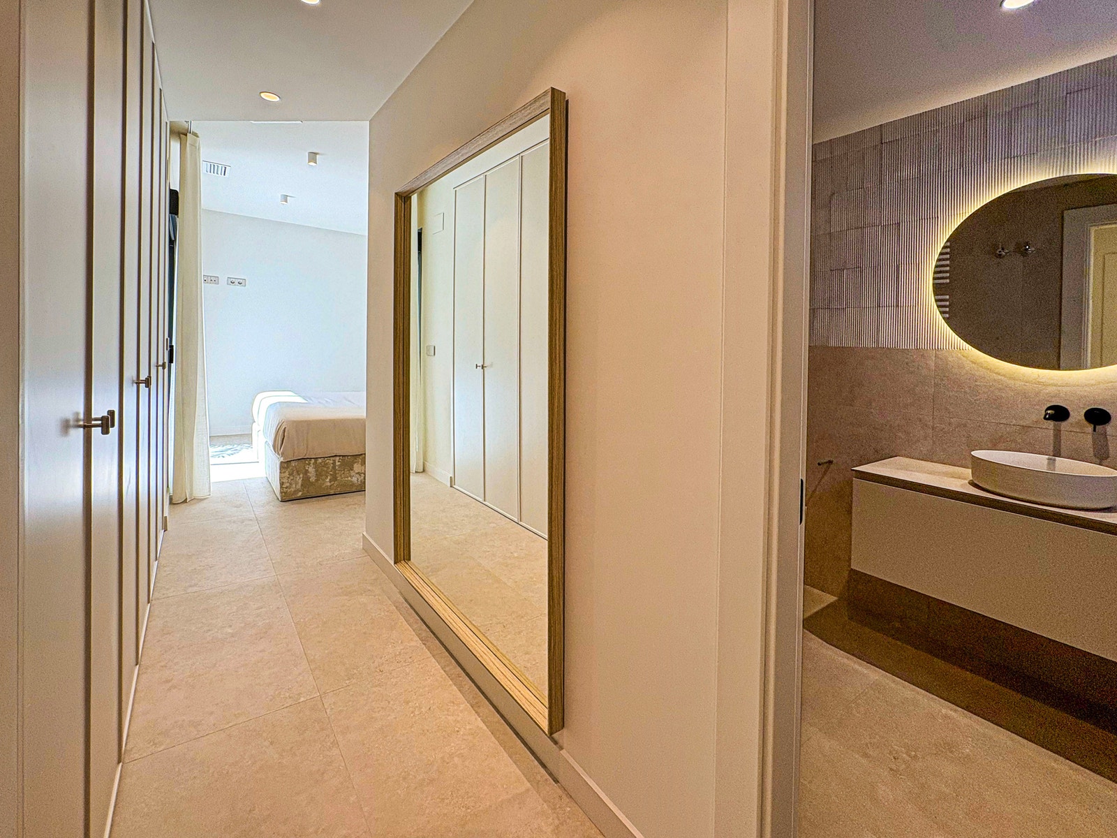 Garderobe + bad Galleribilde