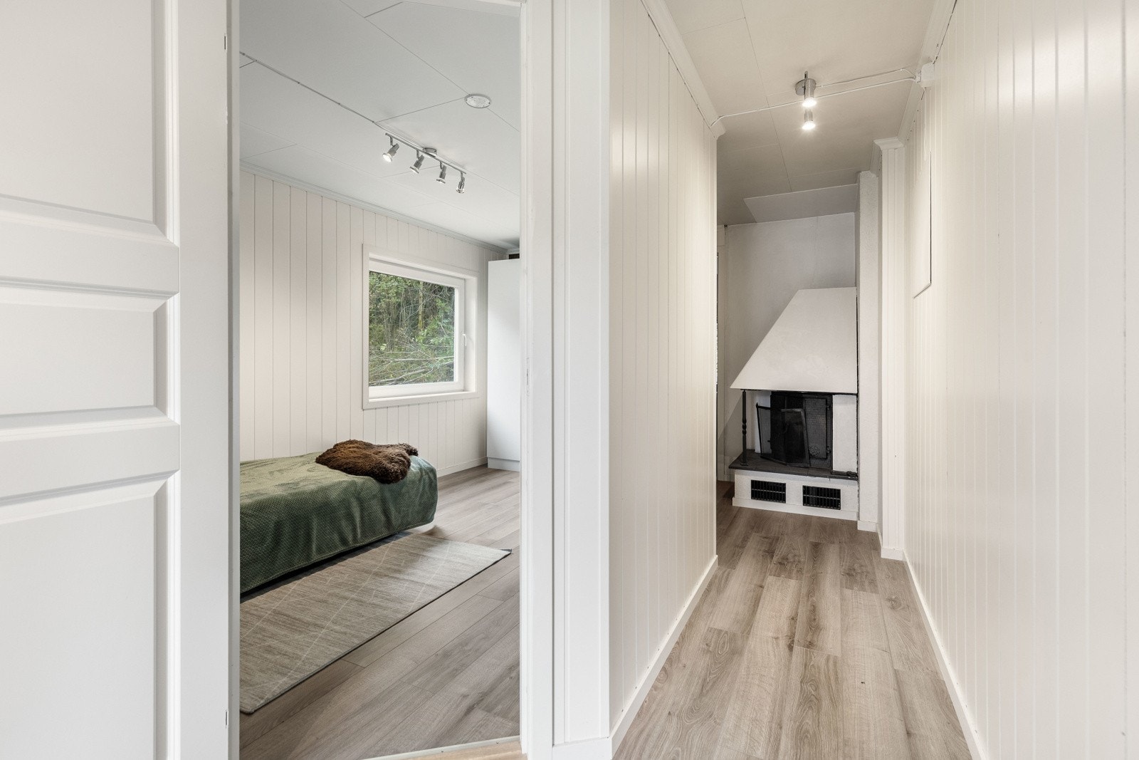 Gangen og soverommet er iht byggetegninger godkjent som spisestue. Galleribilde