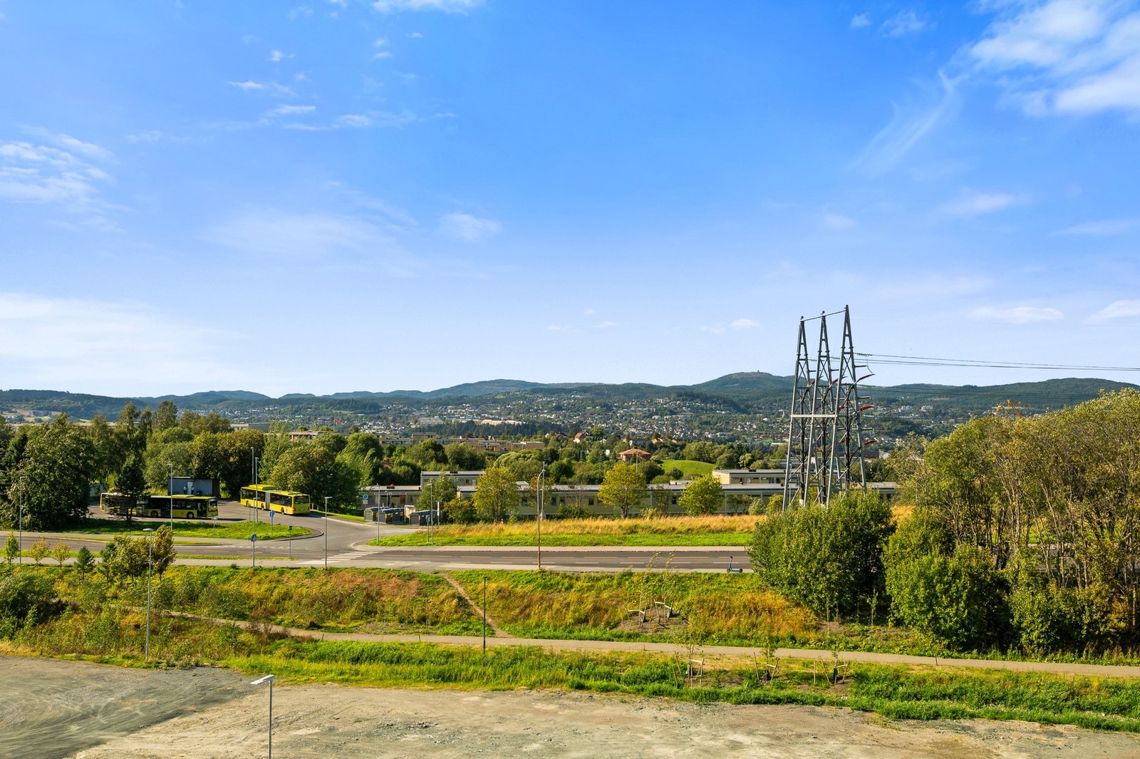 Leiligheten har en flott utsikt mot vest. Galleribilde