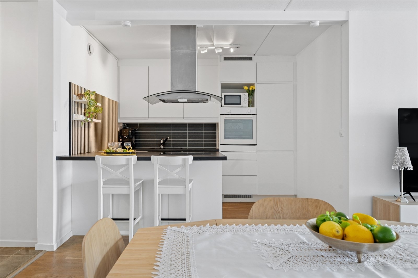 Velkommen til Syrinveien 15C, presentert av Glenn-Eric Moe i DNB Eiendom Galleribilde