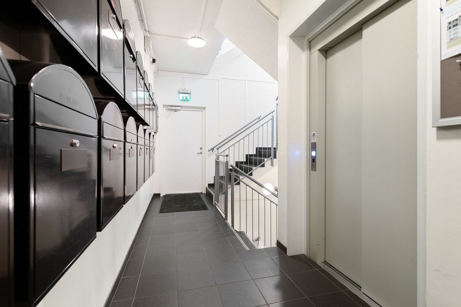 Felles trappegang Galleribilde