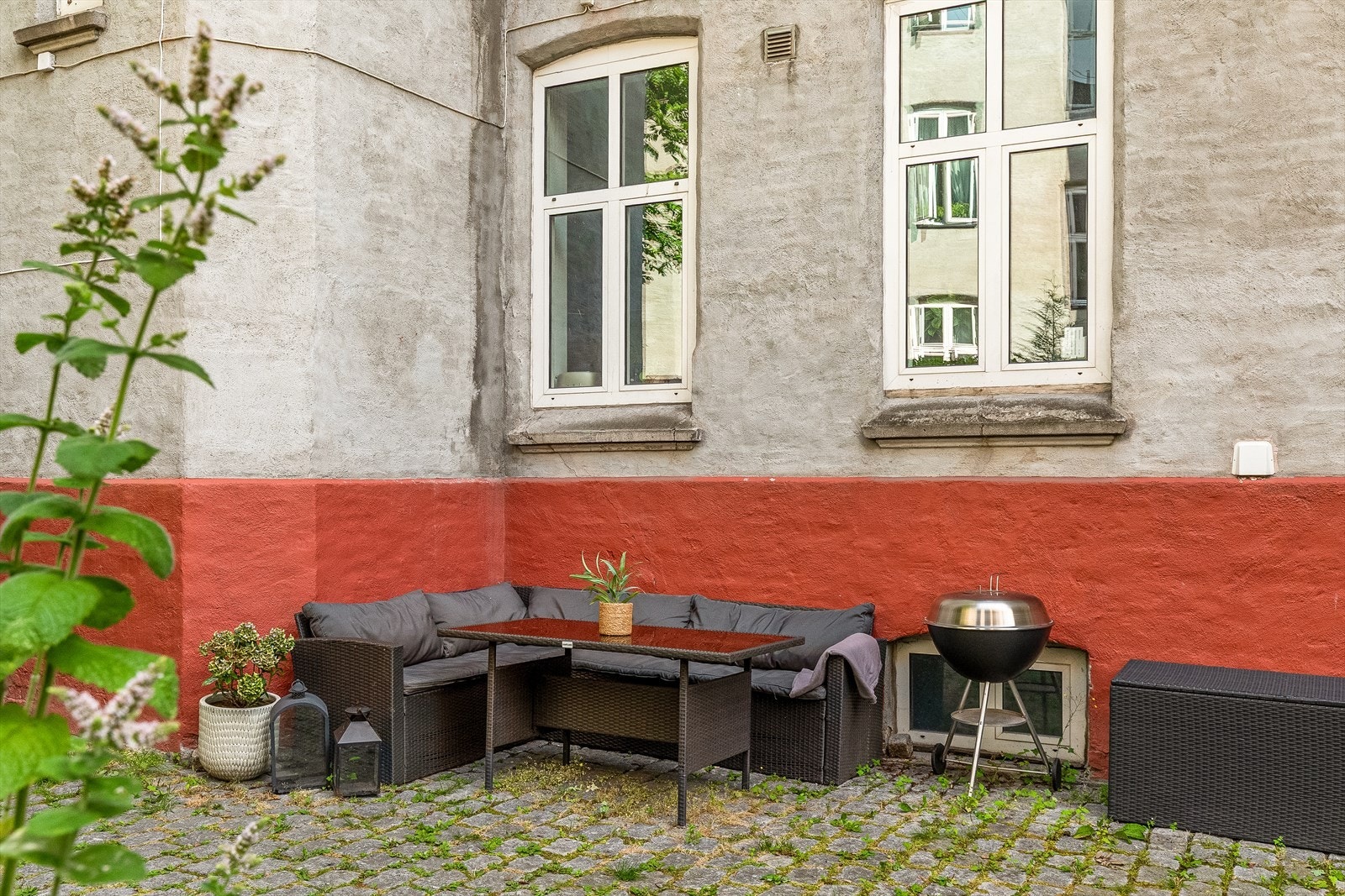 Uteplass i bakgården for sosiale kvelder med venner og familie. Galleribilde