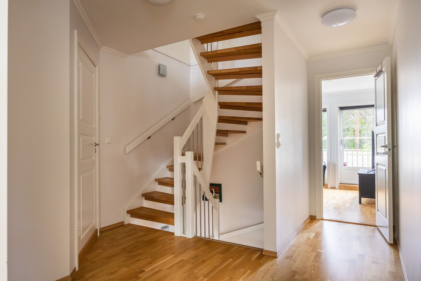 Her i 2. etasje ligger boligens soverom og bad. Galleribilde