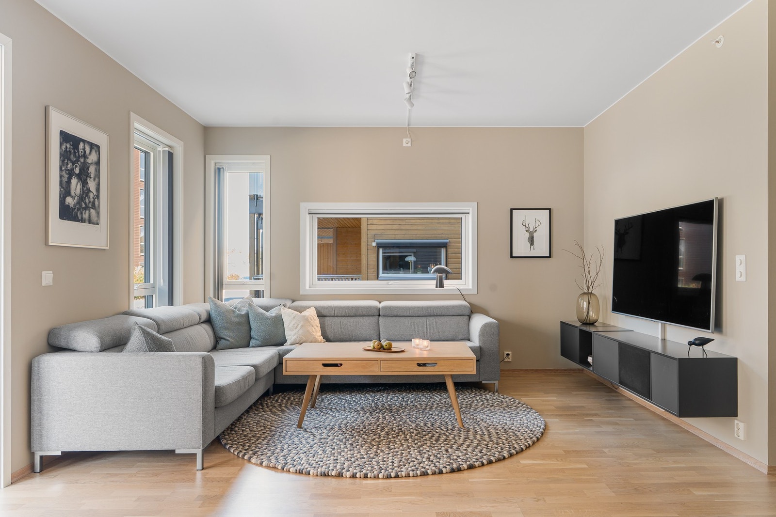 Stuen er på 28,5m². Galleribilde