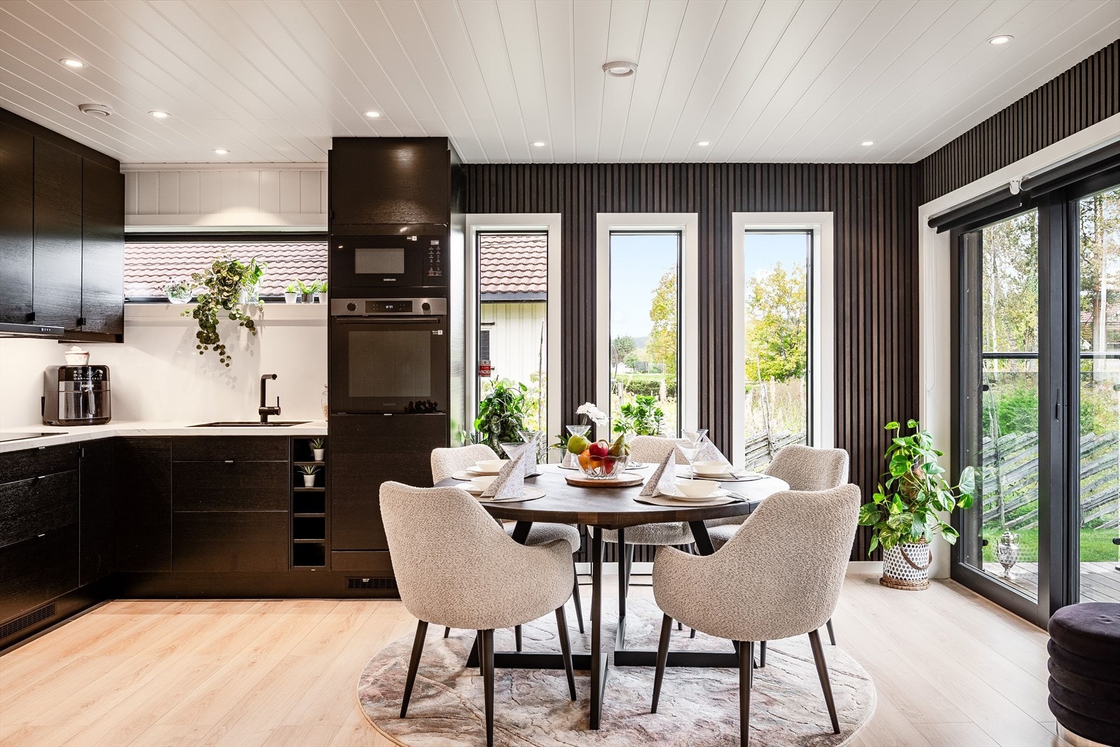 Alle vinduene i boligen har 3-lags isolerglass som er et godt utgangspunkt for energieffektivitet og komfort i boligen! Galleribilde