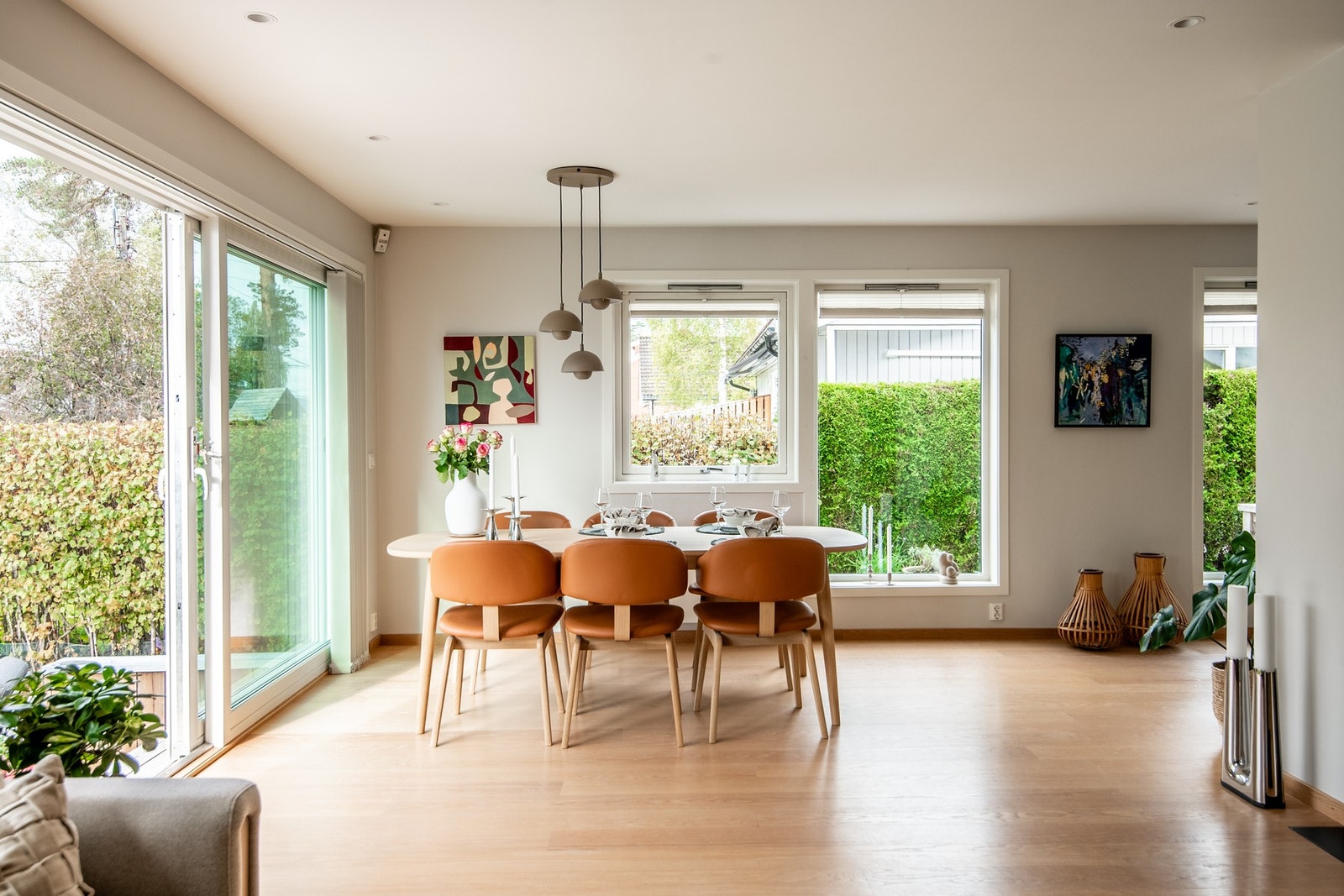 God plass til spisestue. Galleribilde