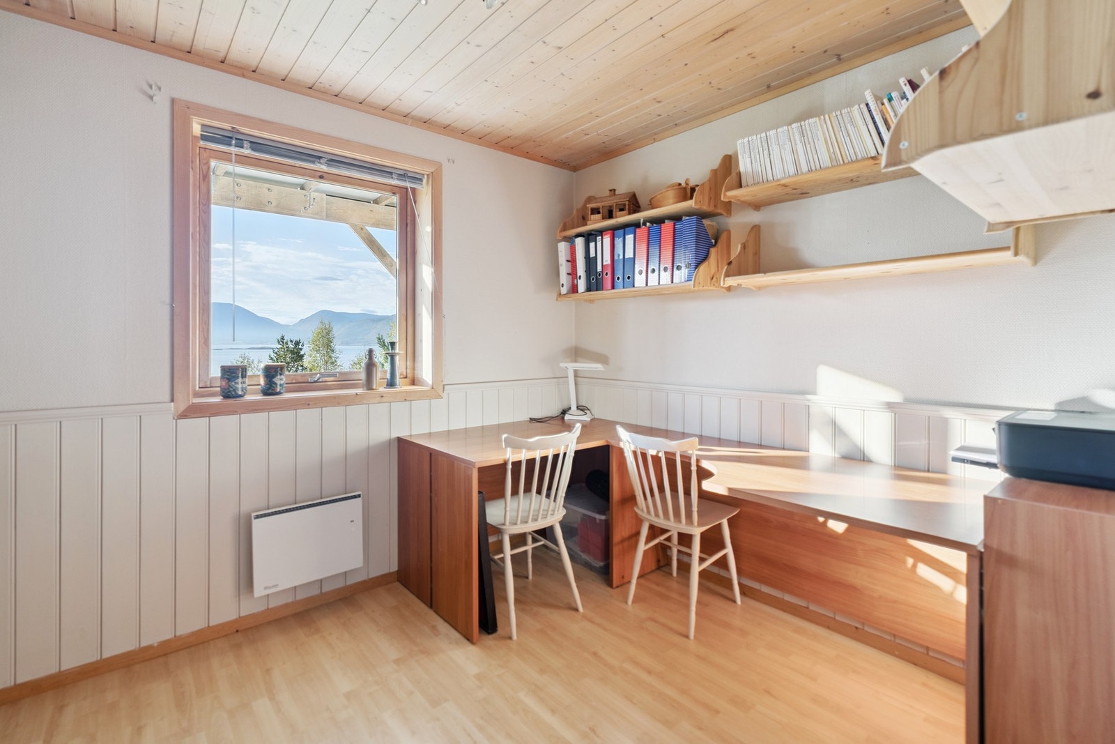 Kontor i underetasje, definert som disp. rom i byggetegninger Galleribilde