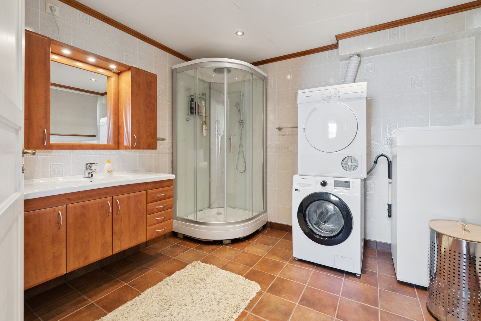 Bad i underetasje Galleribilde