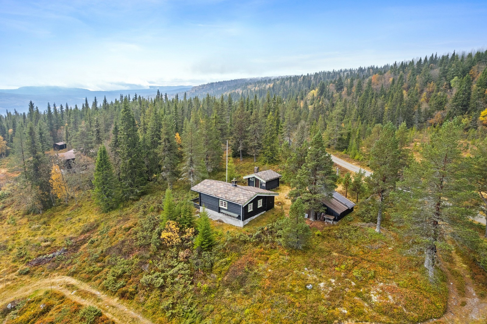 Området byr på en fredelig og rolig atmosfære, perfekt for den som ønsker å trekke seg tilbake fra hverdagens mas og nyte stillheten. Galleribilde