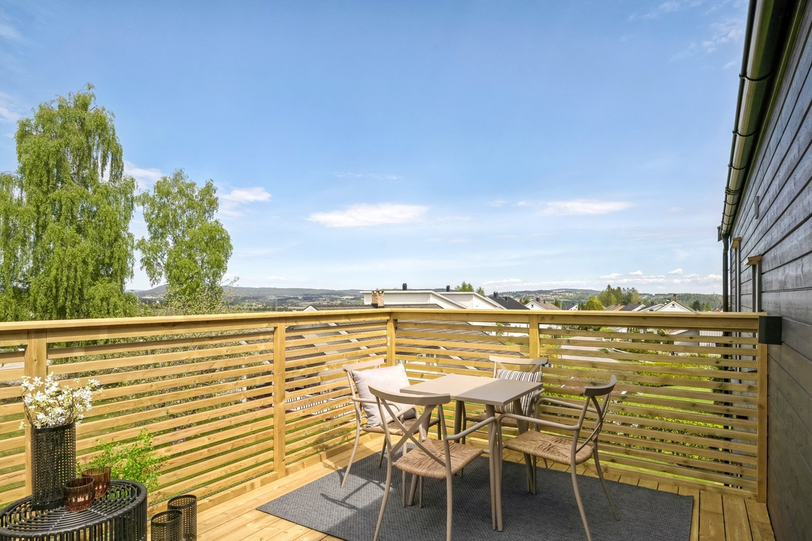 Balkongens utforming byr på god plass til utemøblement etter eget ønske. Galleribilde