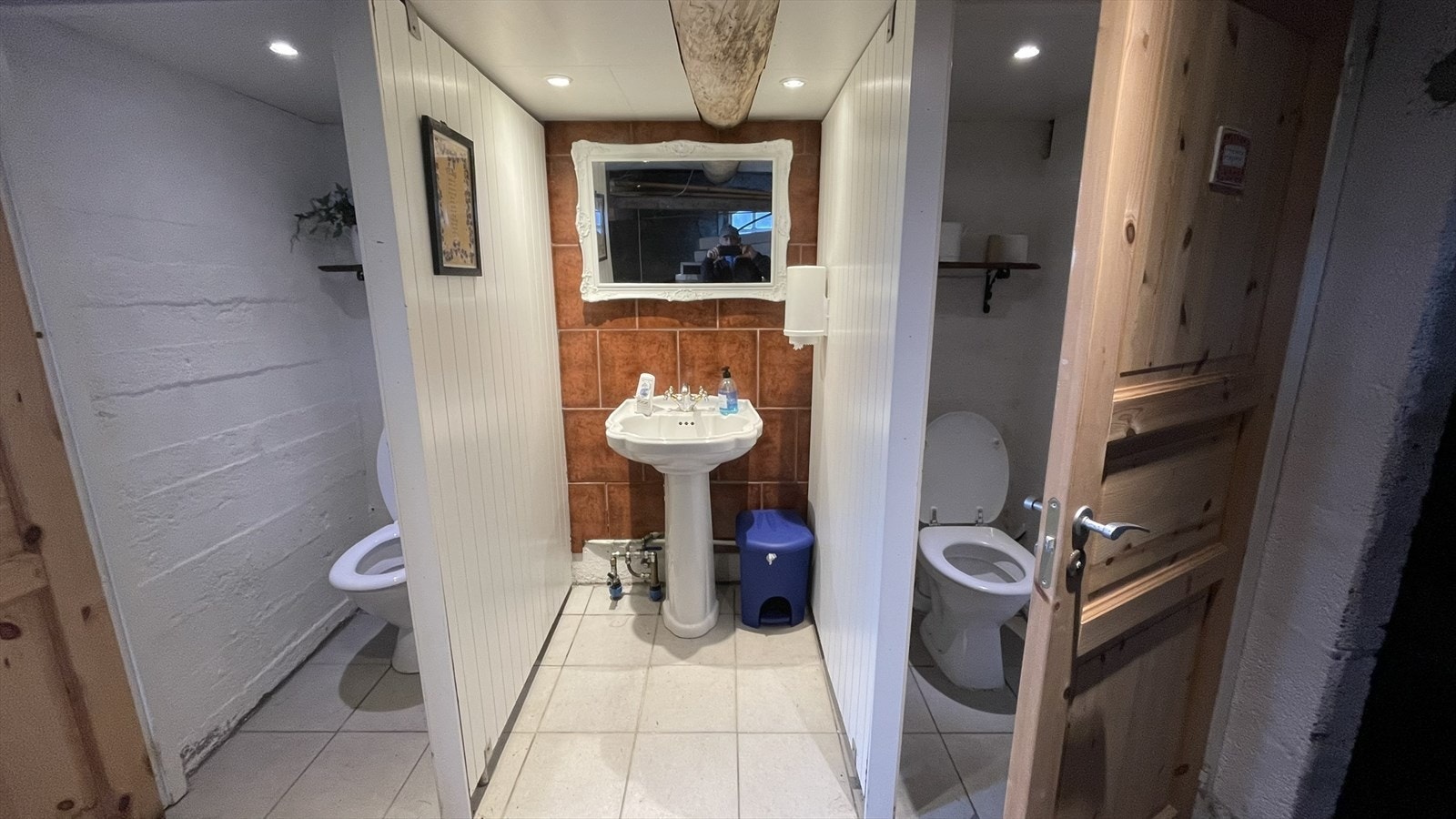Gjestetoaletter i 1 etg i anneks Galleribilde