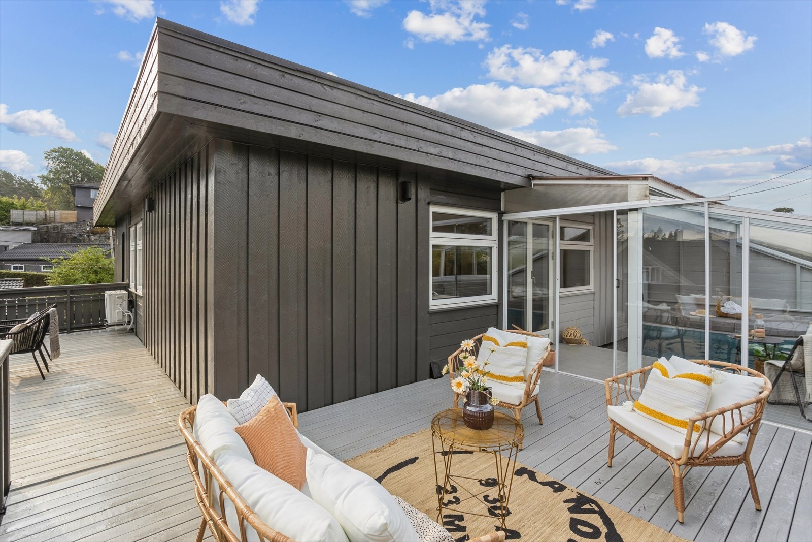 Altanen + vinterhage har et samlet areal på hele 62 kvm. Galleribilde