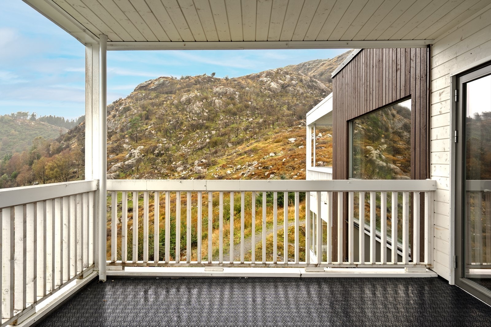 Flott utsikt mot Steinsfjellet. Galleribilde