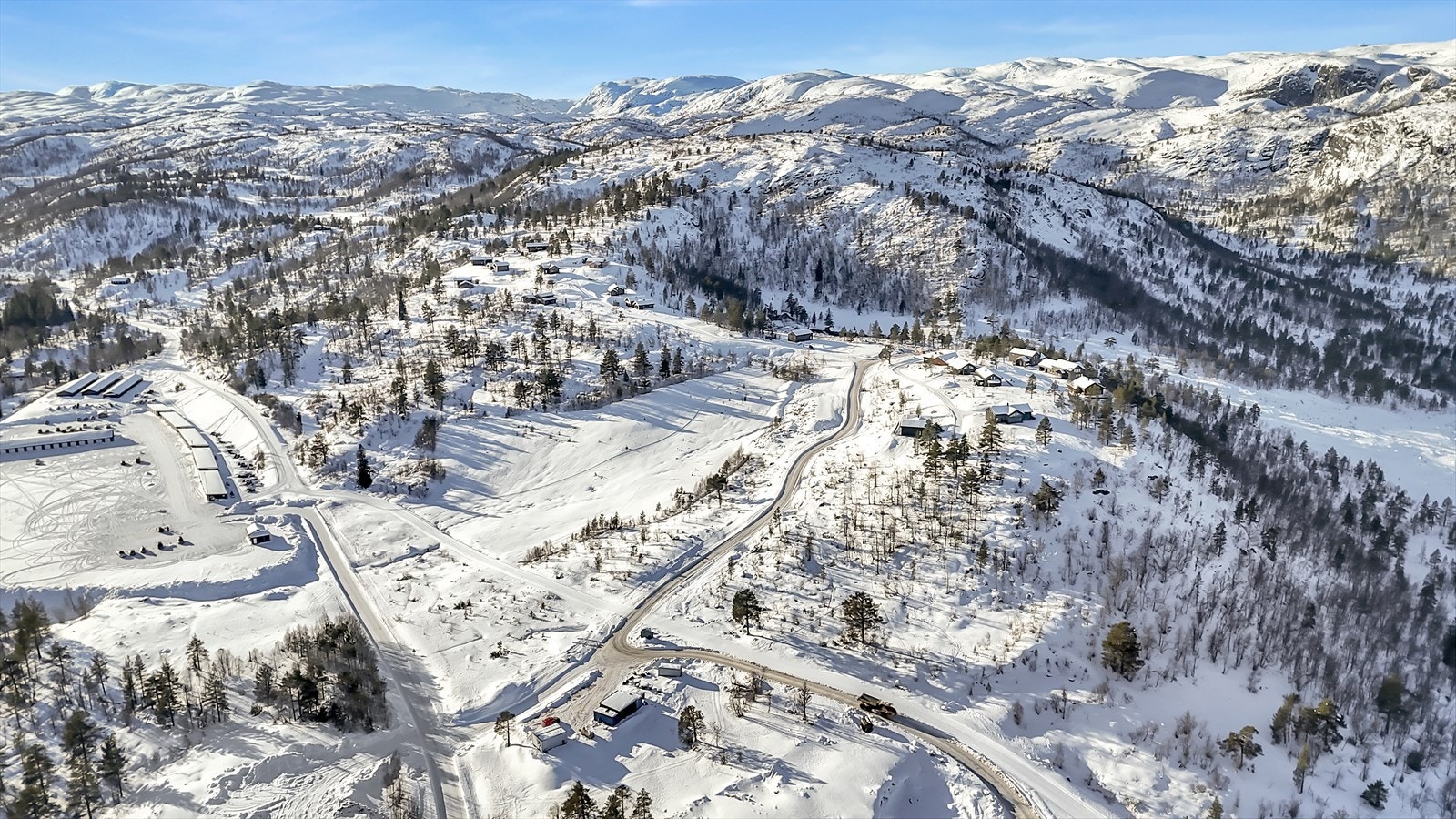 Fra området er det direkte adgang til et spektakulært skiløypenett som tar deg opp over 1000 moh! Galleribilde