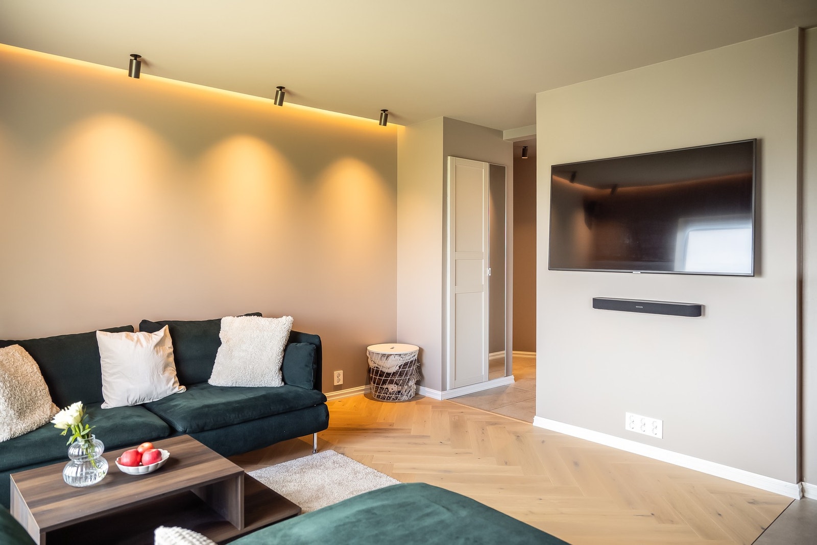 Alle rom er malt i moderne farger. Galleribilde