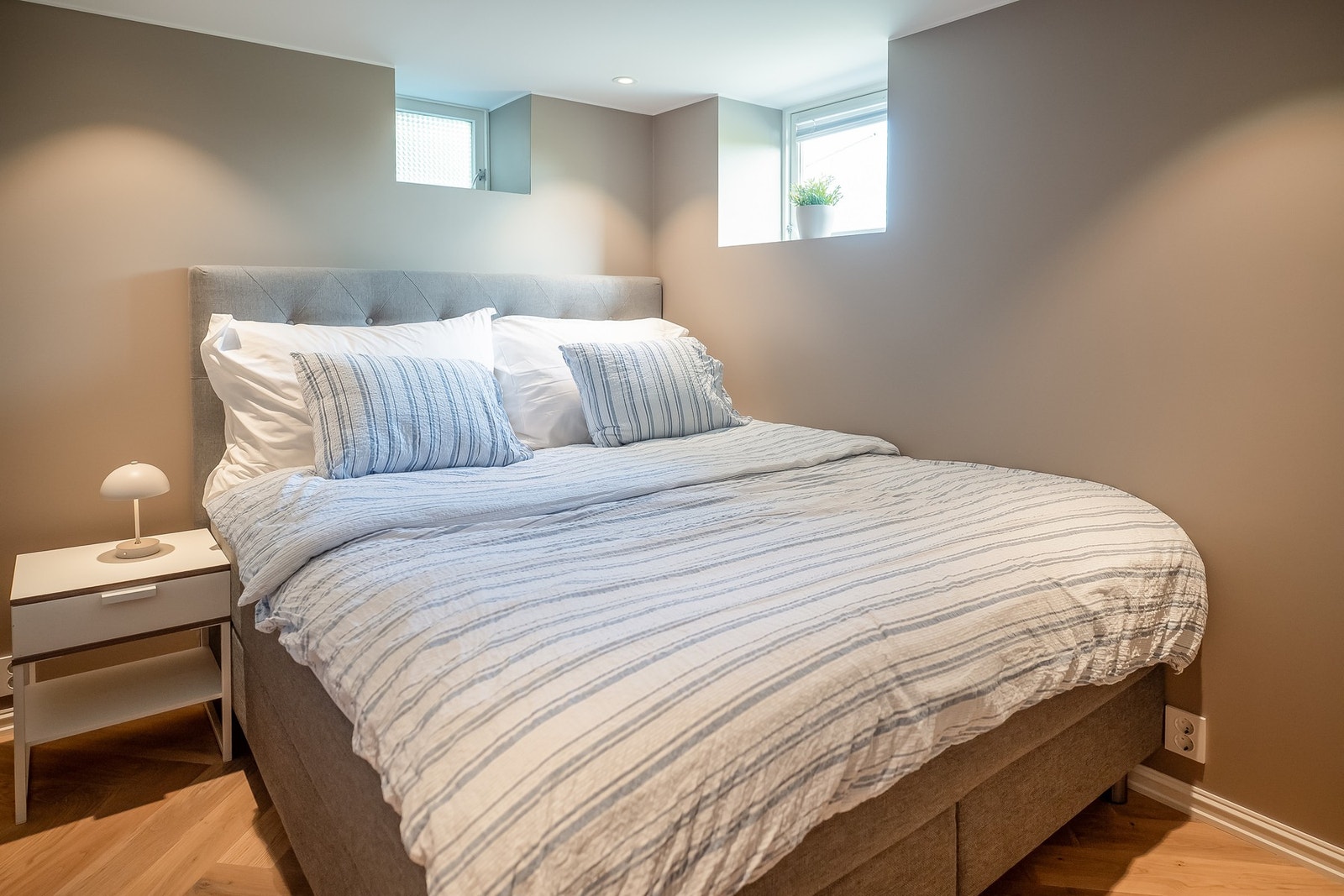 God plass til dobbeltseng. Galleribilde