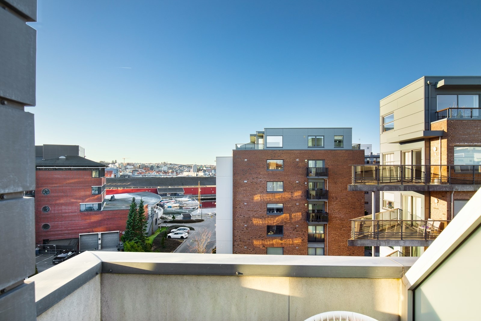 Herlig åpen utsikt også fra balkongen Galleribilde