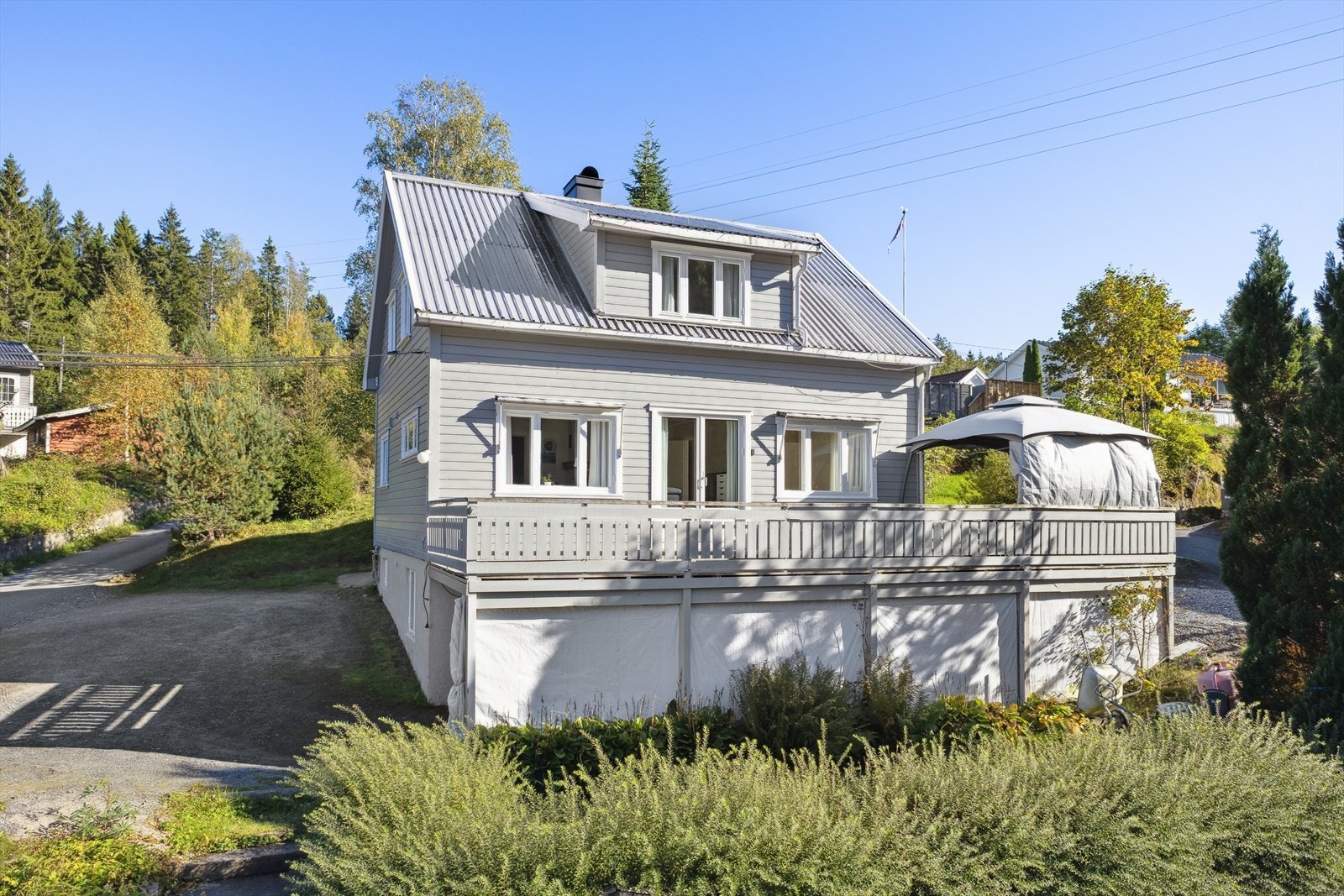 Velkommen til Bukkebladkjærveien 3 - Presentert av Eiendomsmegler Tor Martin Hauge v/DNB Eiendom. Galleribilde