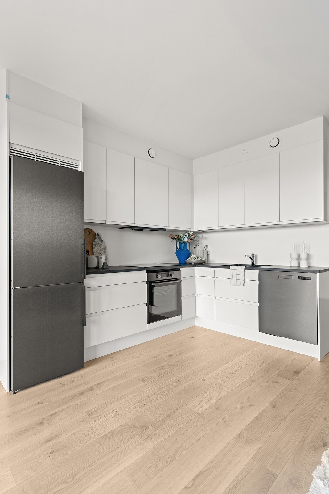 Laminert benkeplate med underlimt kum. Galleribilde