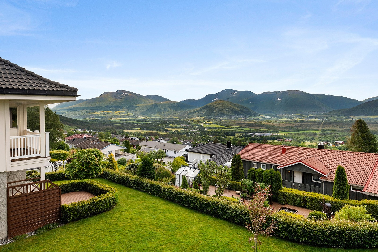 Sokkelleiligheten har også et privat uteareal Galleribilde