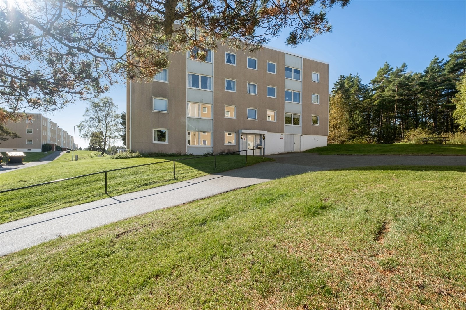 3-roms andelsleilighet i 4 etasje Galleribilde