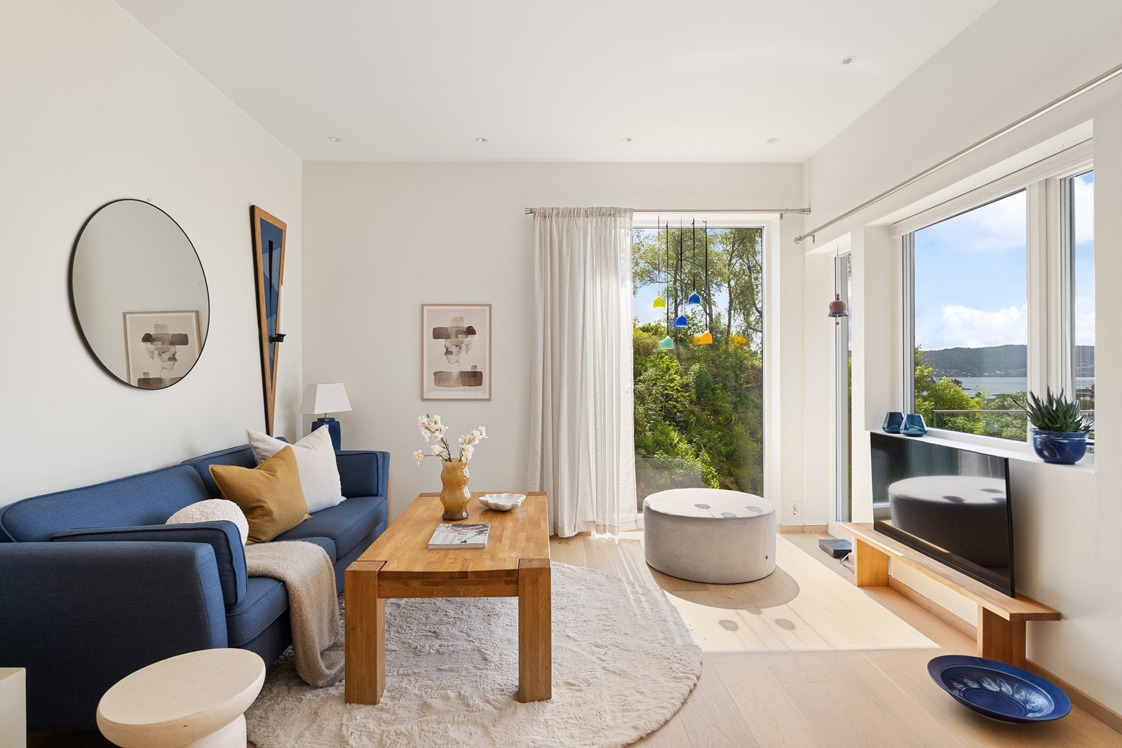 Sofakroken. Galleribilde