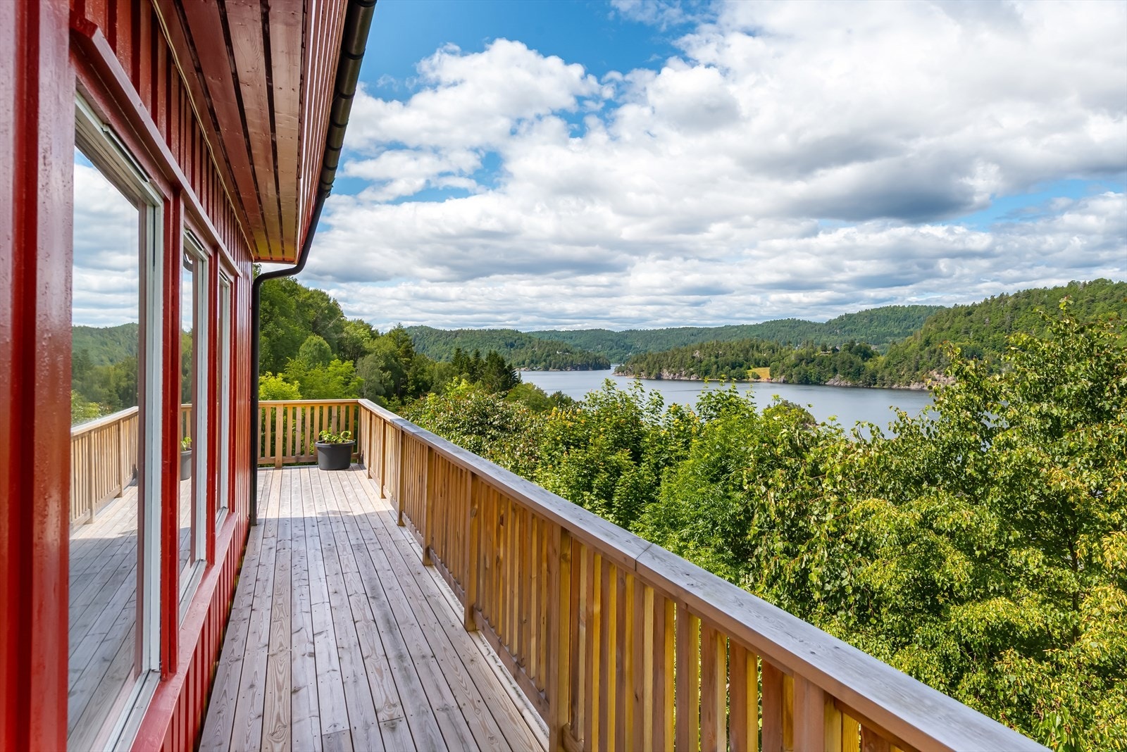 Utsikt fra terrasse Galleribilde