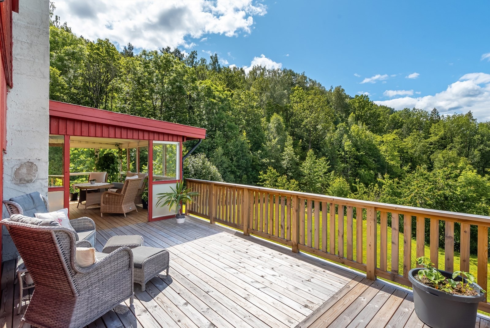 Terrasse med utestue Galleribilde