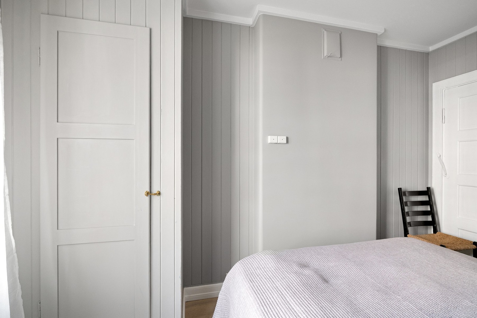 Oppbevaringsplass i innebygget garderobeskap. Galleribilde