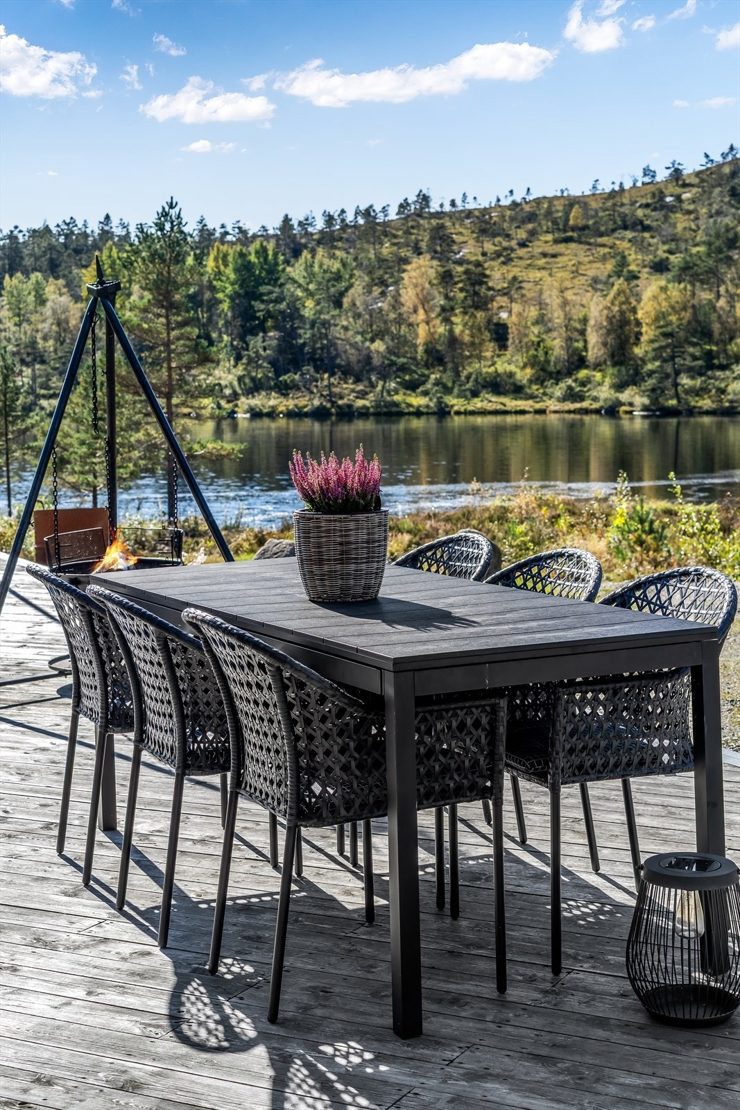 Trivelig uteplass med naturen som selskap. Galleribilde