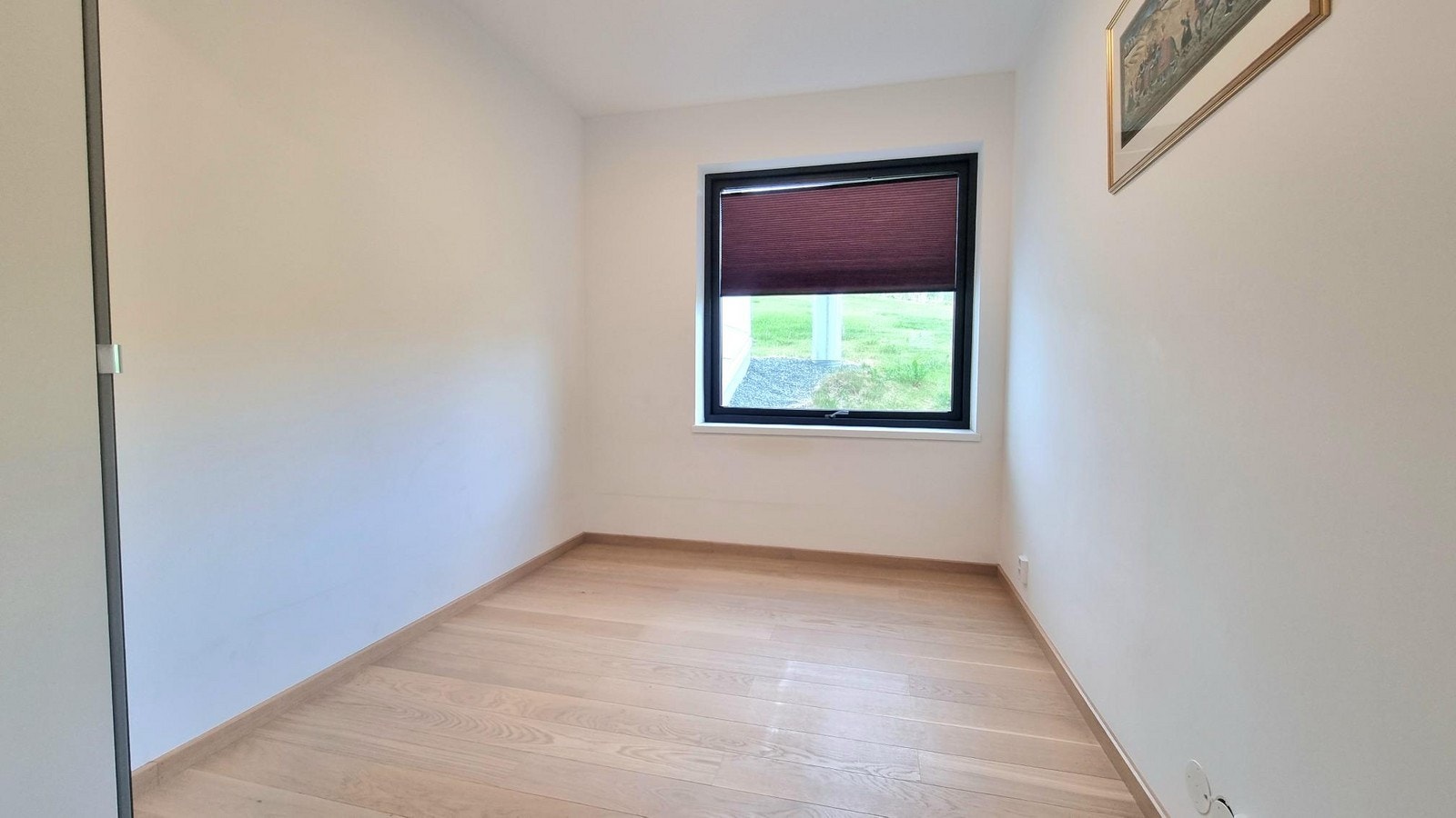 Alle soverom er innredet med garderobe Galleribilde