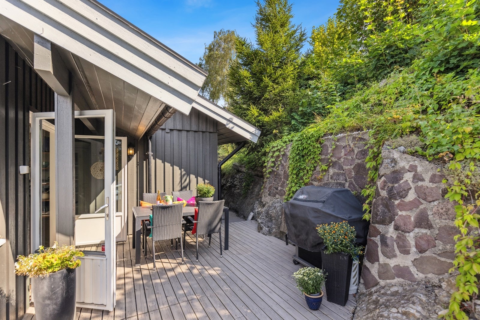 Usjenert og solrikt. Galleribilde