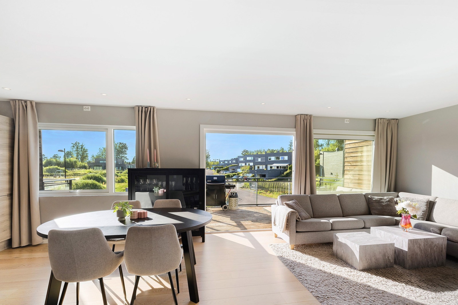 Stor lys stue. Galleribilde