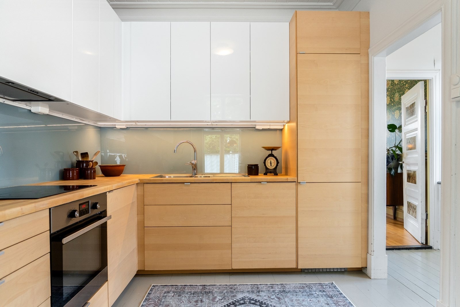 Nyere kjøkkeninnredning fra 2013 Galleribilde