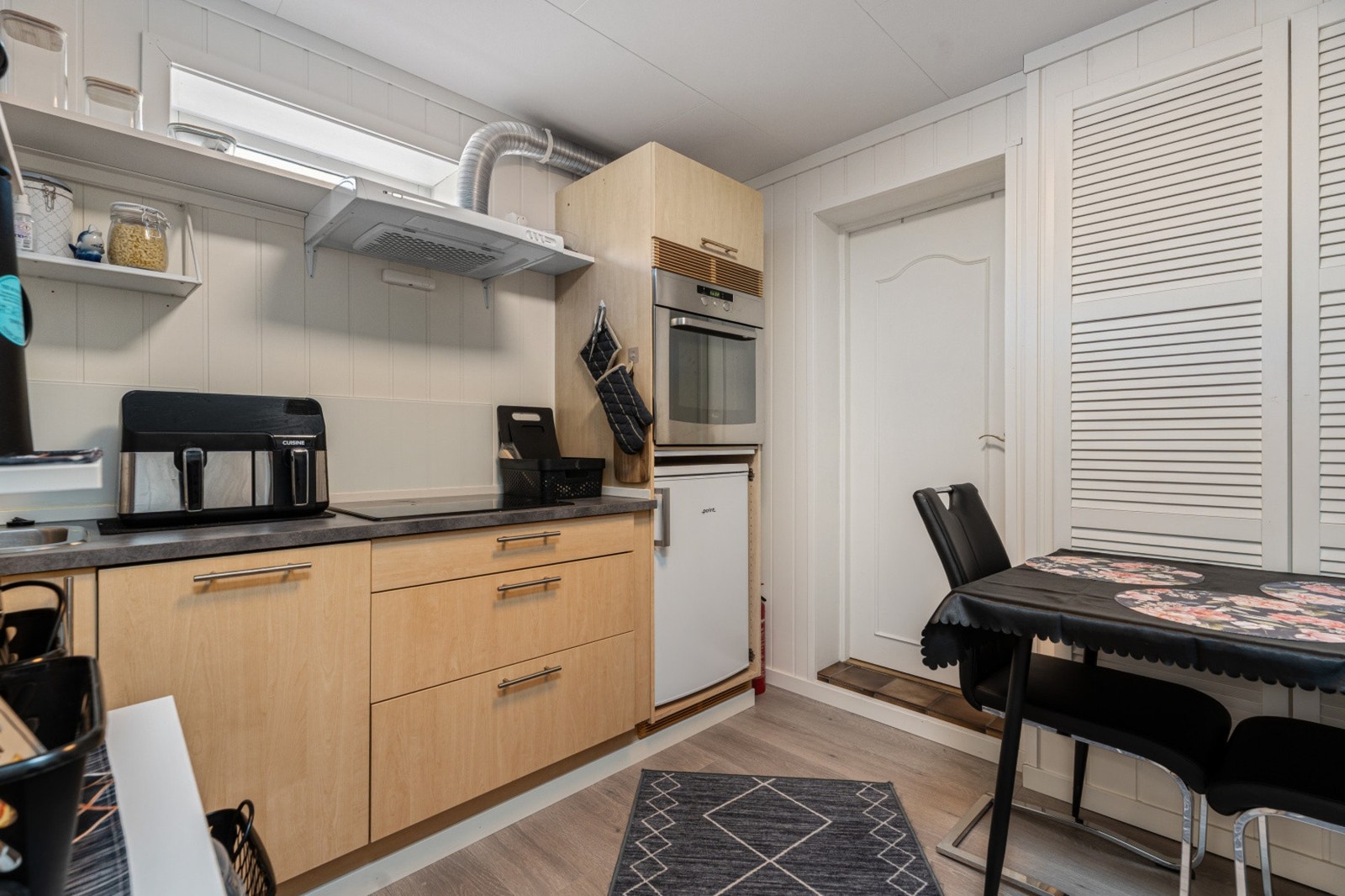 Utleidel - Kjøkken fra 2019, installert i 2023 Galleribilde