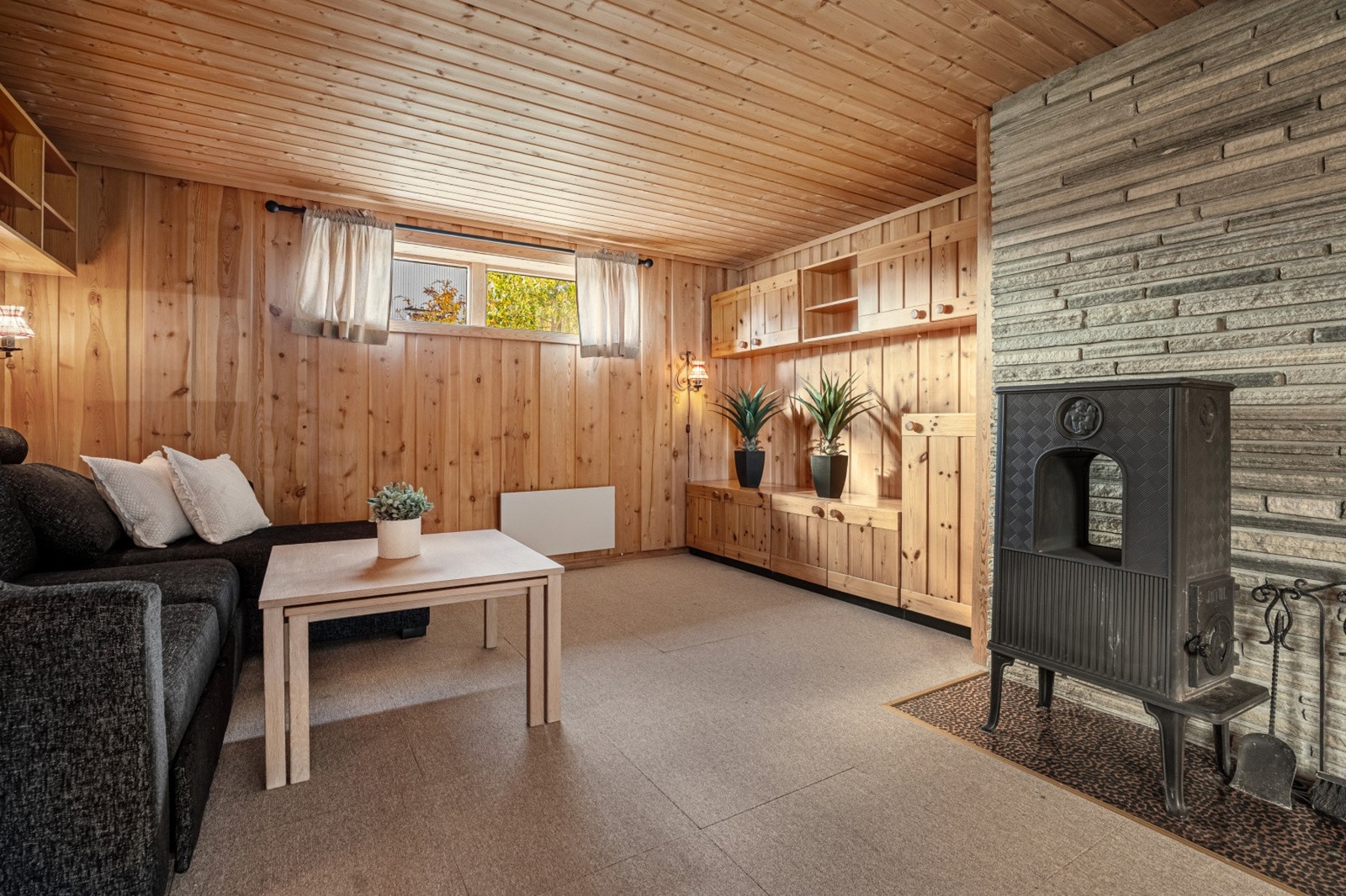 Kjellerstue/soverom Galleribilde