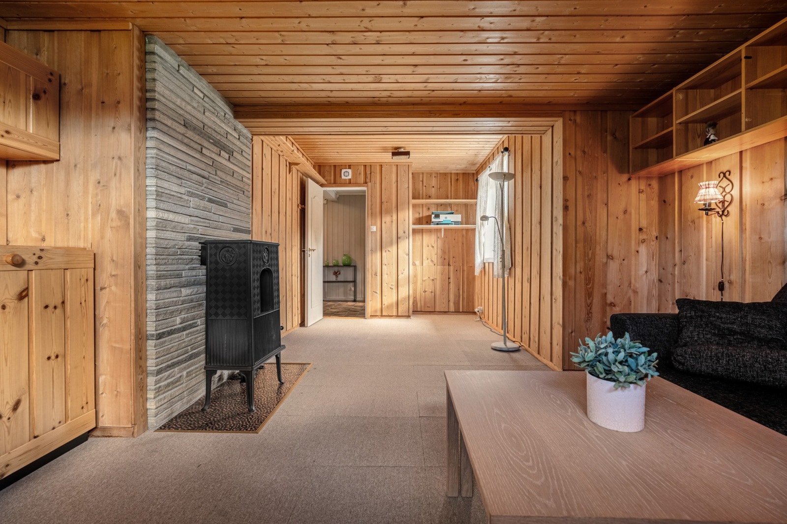 Stort rom som kan deles opp til to rom Galleribilde