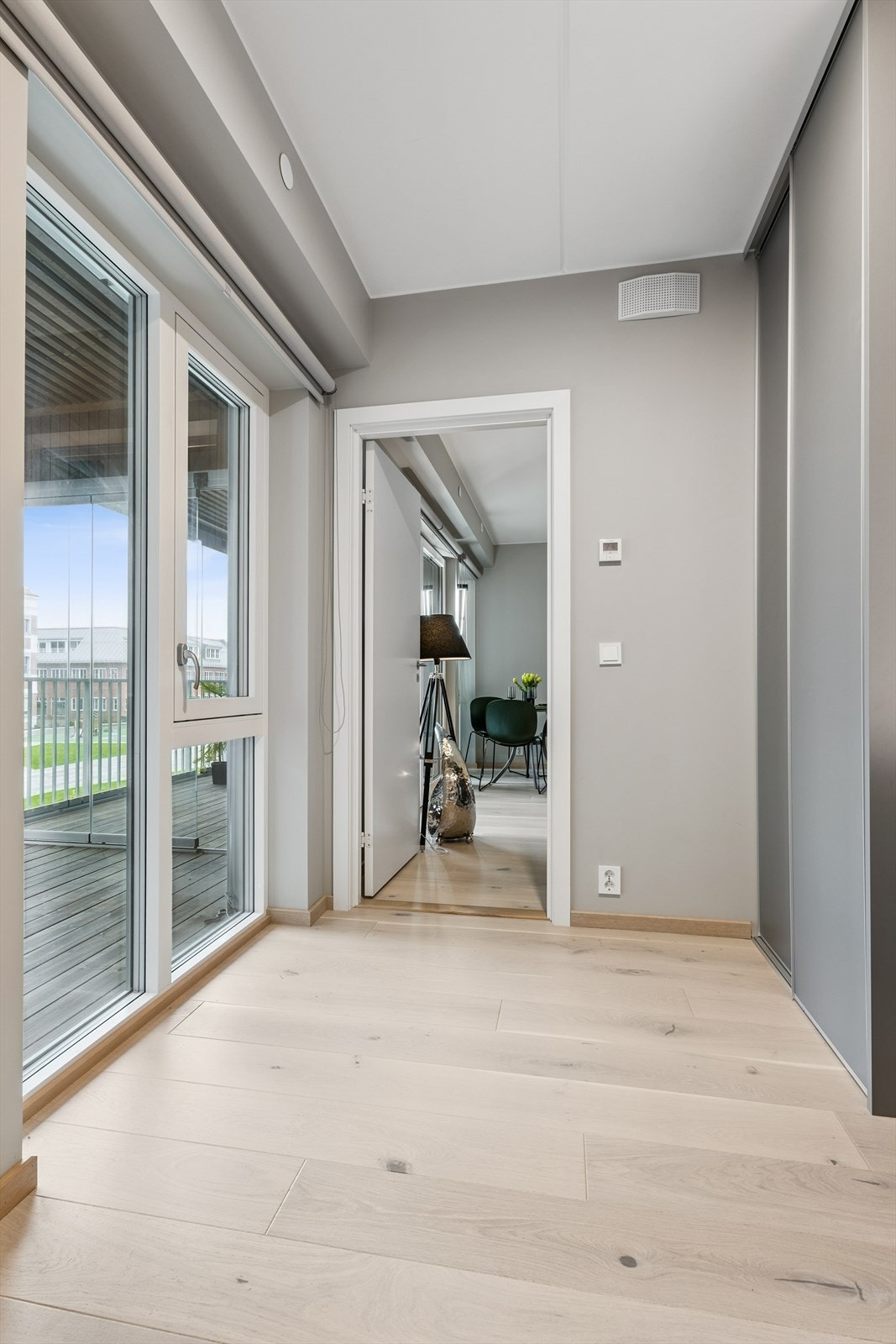 Fra dette soverommet er det utgang til en egen, privat balkong. Galleribilde