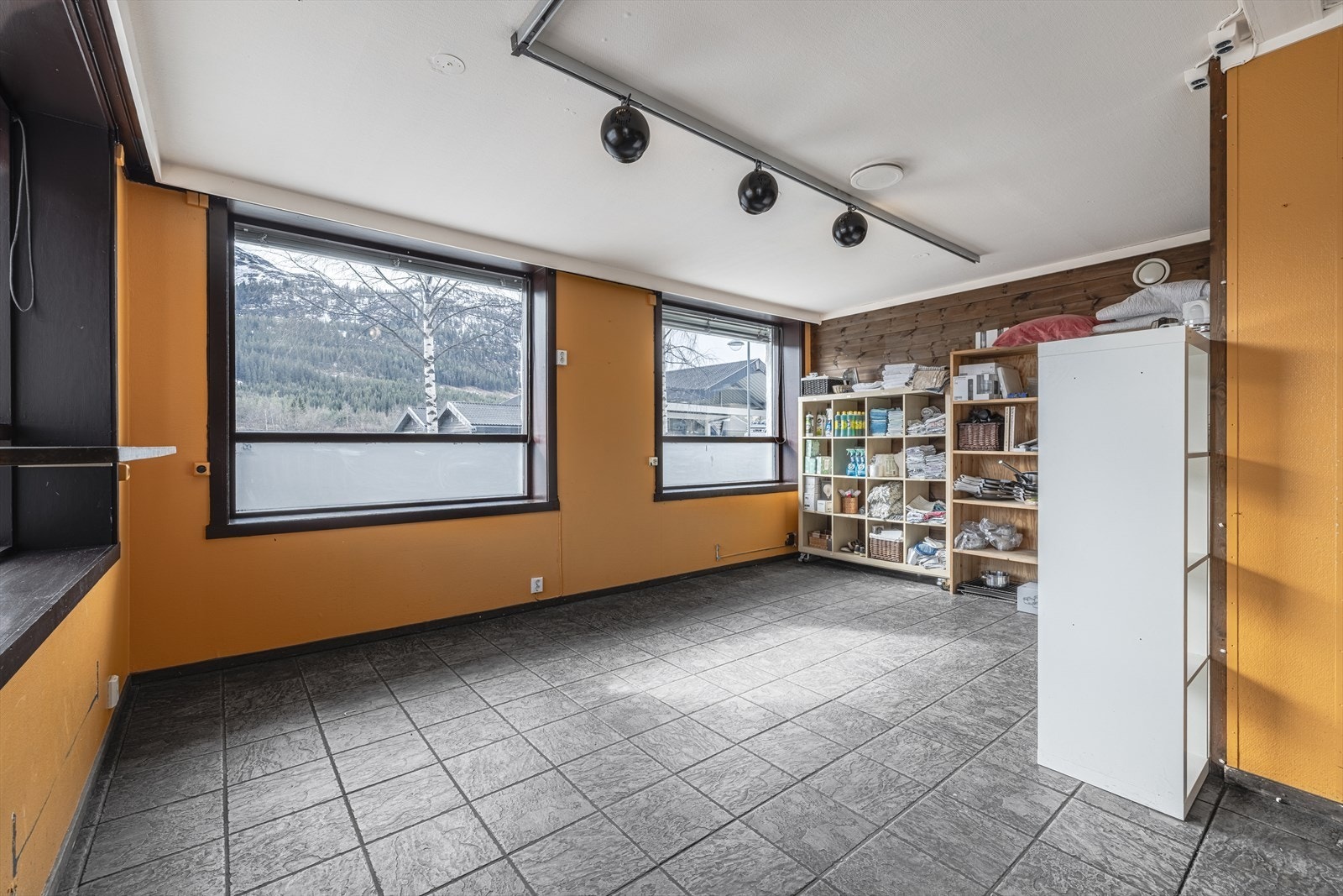 Denne delen av lokalene huset har de siste årene vært benyttet som Cafe. Galleribilde