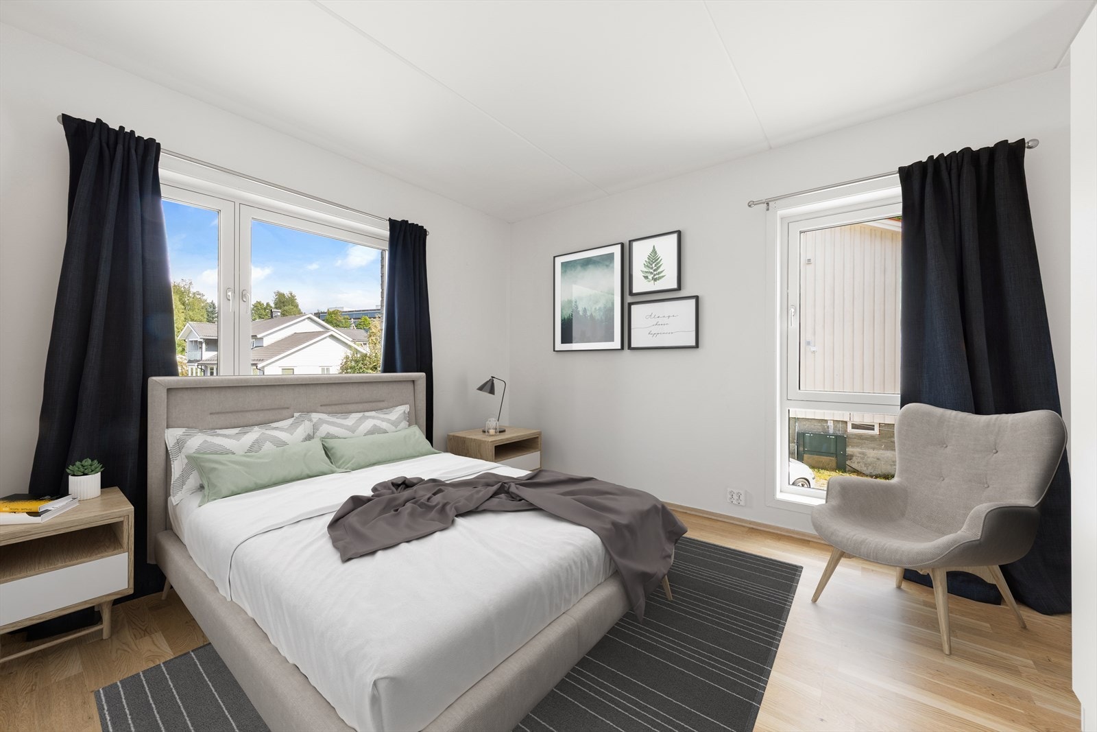 Soverom 1 - Leiligheten har to lyse og romslige soverom, hvor hovedsoverommet har god plass til dobbeltseng og garderobeløsning. Galleribilde