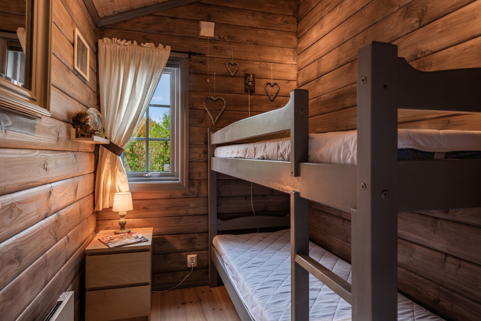 Hytta har totalt fire, koselige soverom Galleribilde