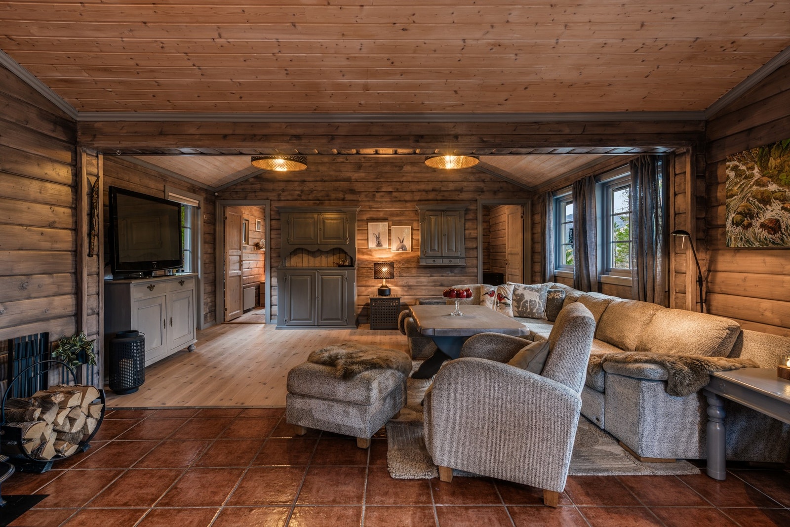 Her har man god plass til å samle nære og kjære Galleribilde