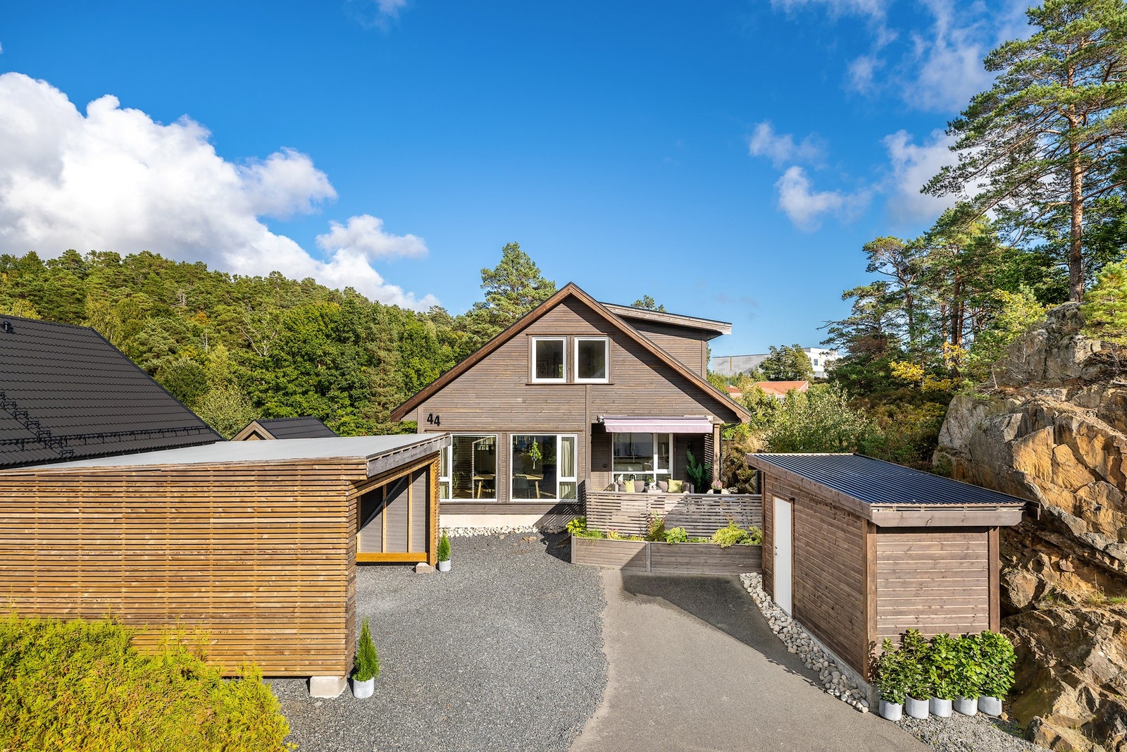 Privatmegleren ved Maren Goderstad har gleden av å presentere Solliåsen 44. Galleribilde