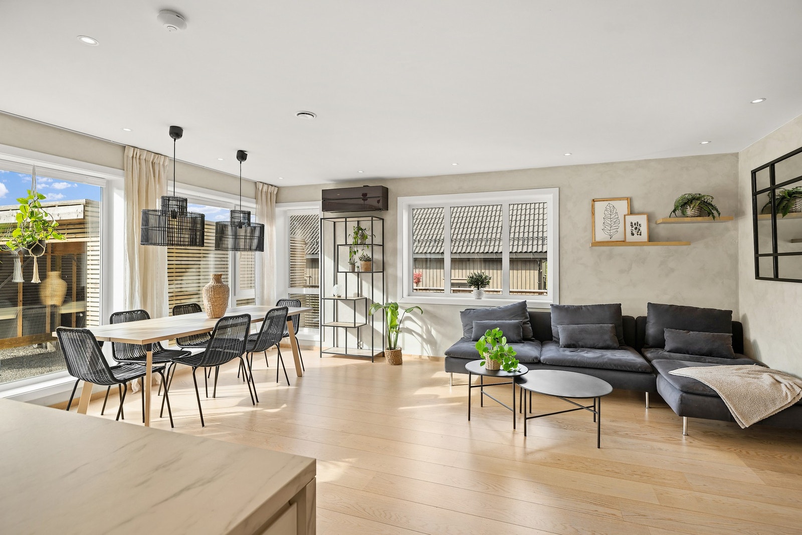 Boligen har gjennomgående flotte materialvalg. På samtlige gulv finnes det 1-stavs parkett. Galleribilde