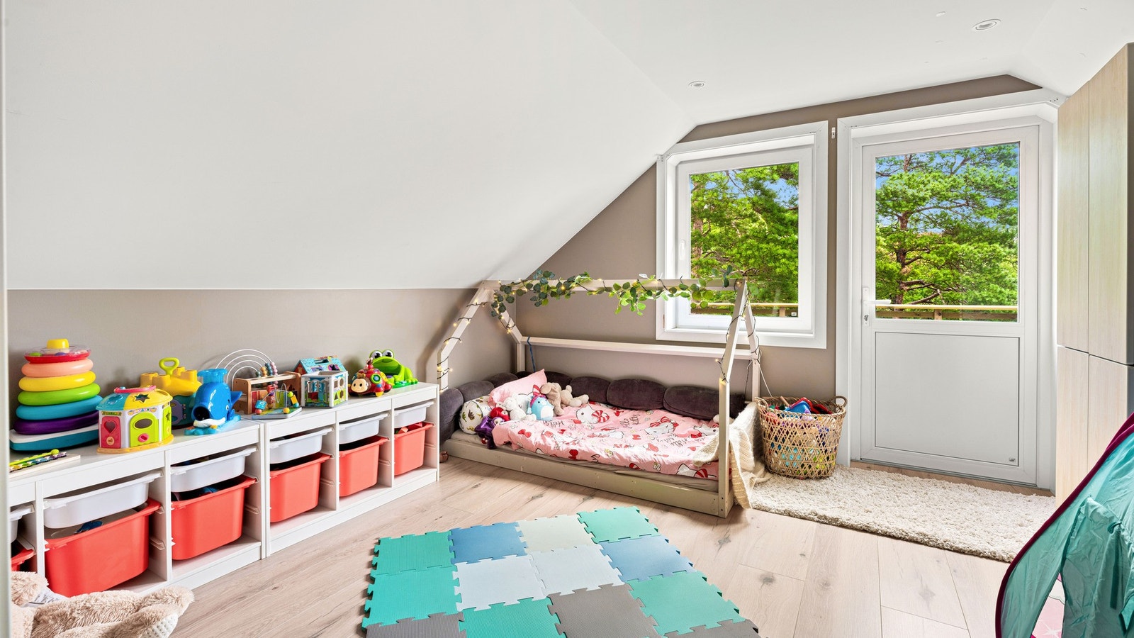 Boligens 3 soverom passer perfekt som gjesterom, barnerom eller kontor. Galleribilde