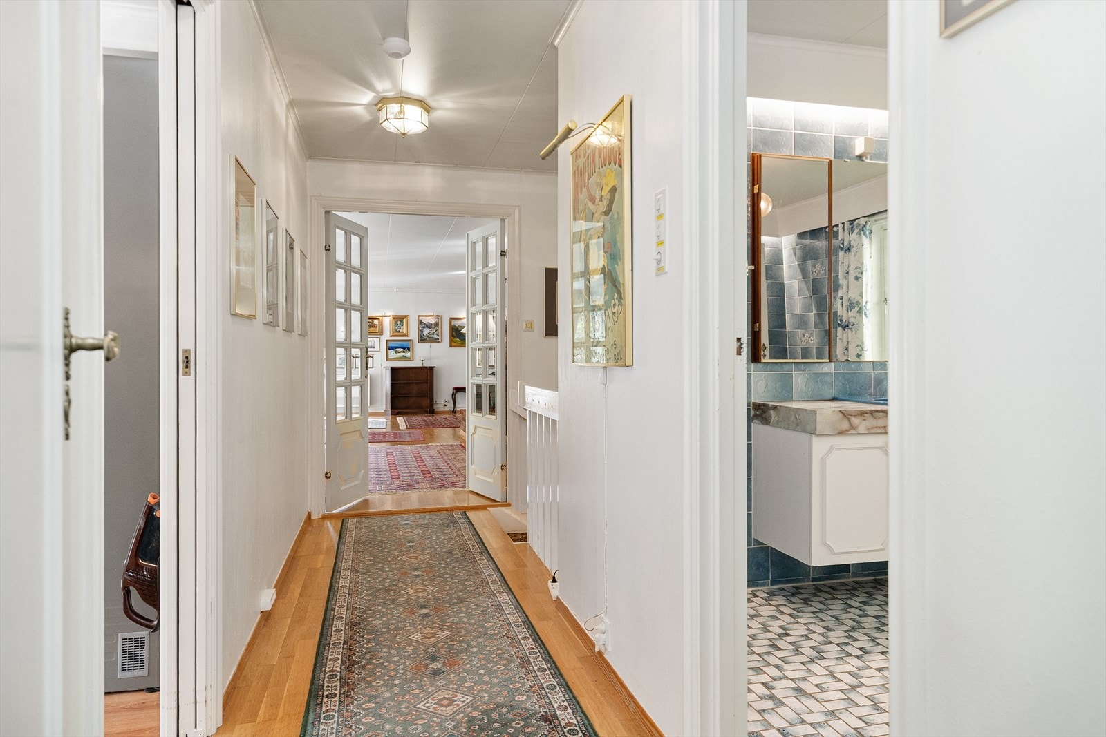 Gang overetasje Galleribilde