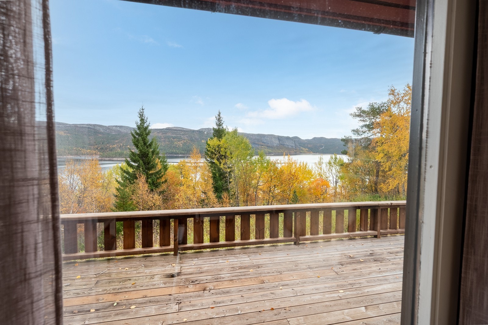 Utsikt inne fra stuen! Galleribilde