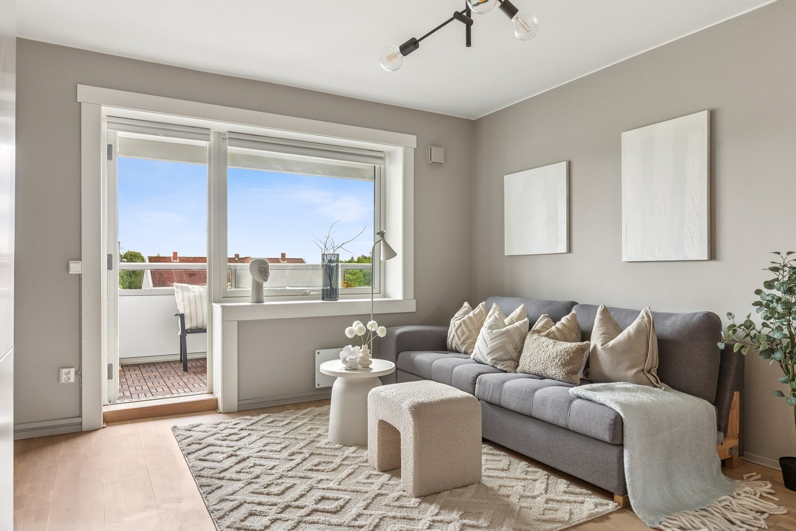 Innbydende 3-roms leilighet med attraktiv og sentral beliggenhet på Kalbakken i Oslo. Galleribilde